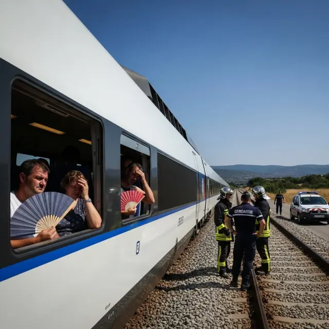 Tientallen reizigers urenlang vast in TGV Parijs-Nice zonder airconditioning