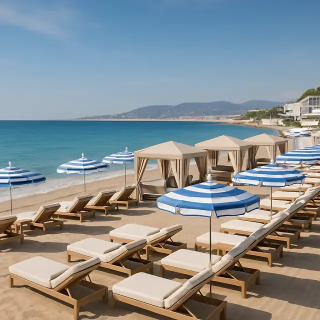 Reserveren van privéstrandstoelen aan Côte d’Azur nu mogelijk via online platform